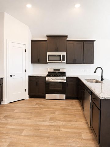 2100 Emerald Lake Trail, Dayton, TX 77535