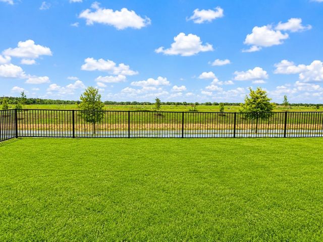 2100 Emerald Lake Trail, Dayton, TX 77535