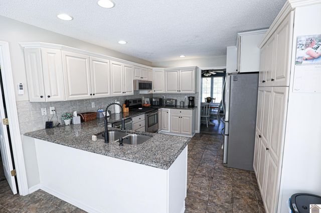 103 Summer Lane, Kuttawa, KY 42055
