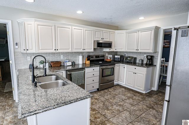 103 Summer Lane, Kuttawa, KY 42055