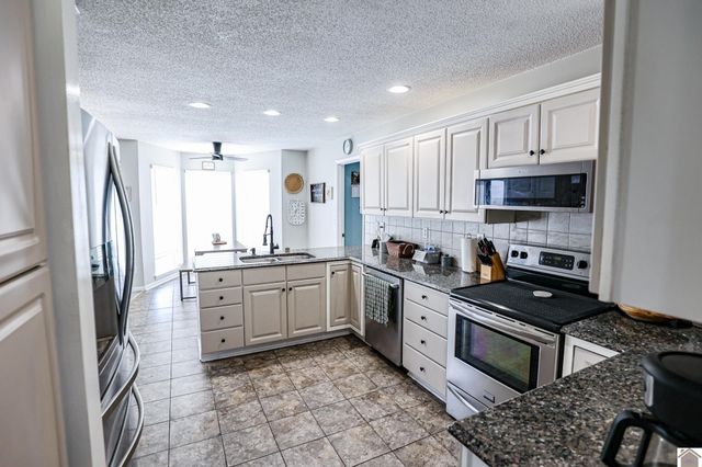 103 Summer Lane, Kuttawa, KY 42055