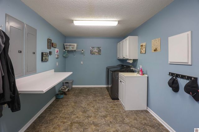 103 Summer Lane, Kuttawa, KY 42055