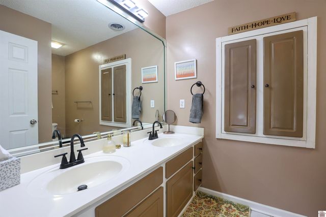 103 Summer Lane, Kuttawa, KY 42055