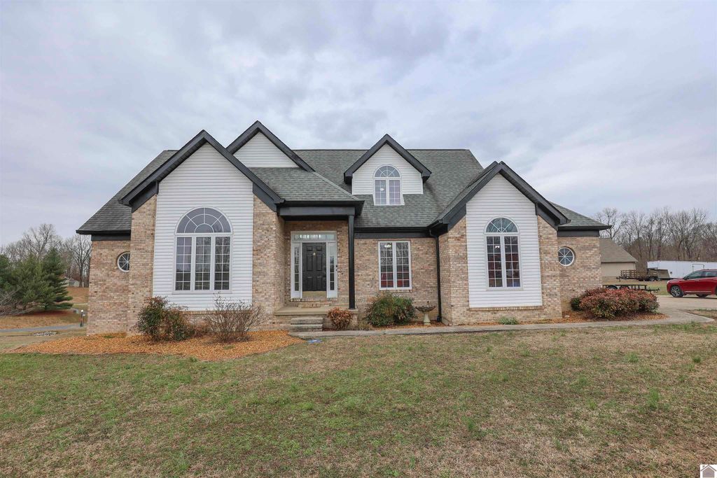 103 Summer Lane, Kuttawa, KY 42055