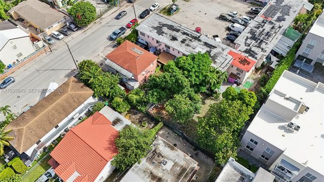 984 SW 6th St, Miami, FL 33130