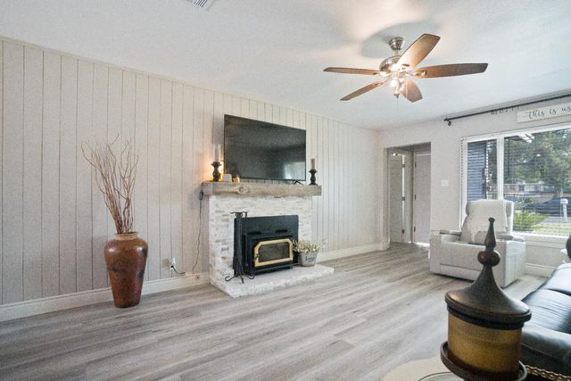 1403 E Griffith Way, Fresno, CA 93704