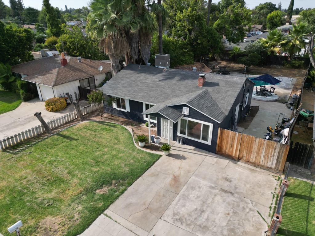 1403 E Griffith Way, Fresno, CA 93704