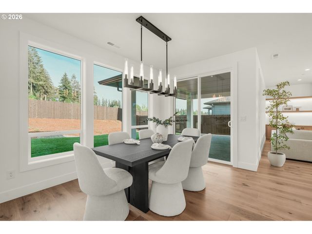 131 E 24TH Ave, La Center, WA 98629