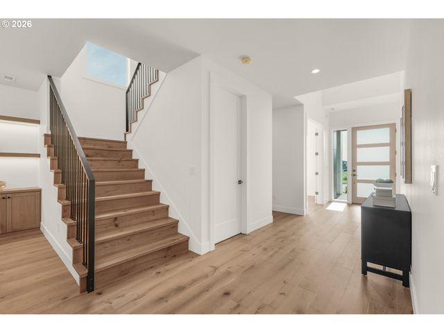 131 E 24TH Ave, La Center, WA 98629