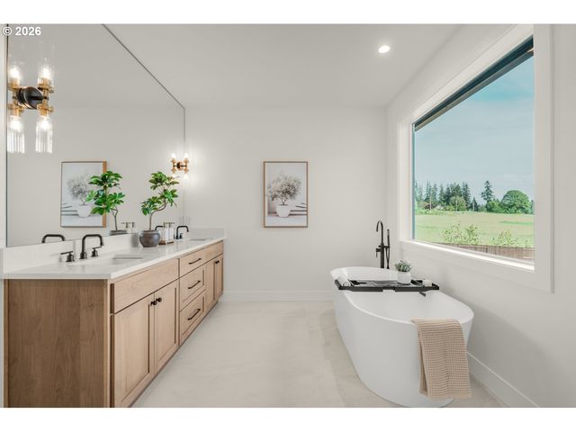 131 E 24TH Ave, La Center, WA 98629