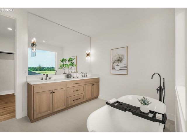 131 E 24TH Ave, La Center, WA 98629