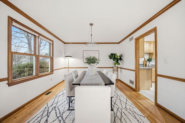 11 Little Tree Rd, Medway, MA 02053