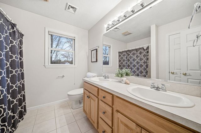 11 Little Tree Rd, Medway, MA 02053