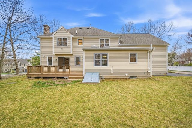 11 Little Tree Rd, Medway, MA 02053