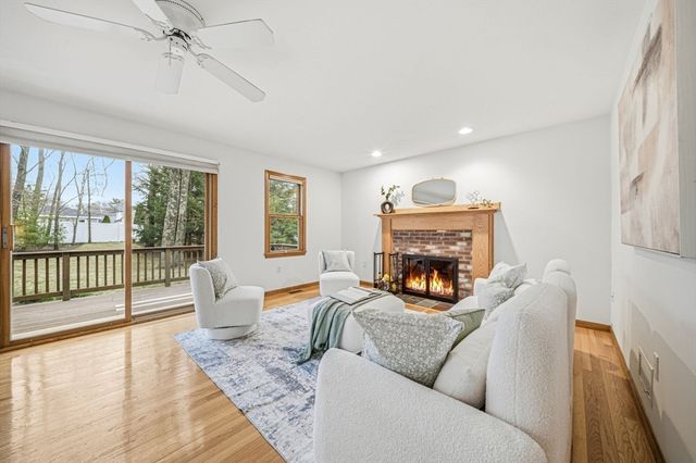 11 Little Tree Rd, Medway, MA 02053