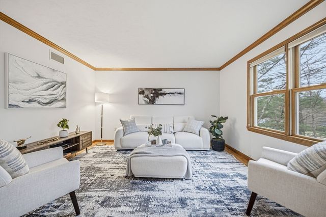 11 Little Tree Rd, Medway, MA 02053