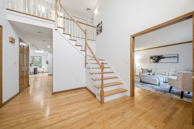 11 Little Tree Rd, Medway, MA 02053