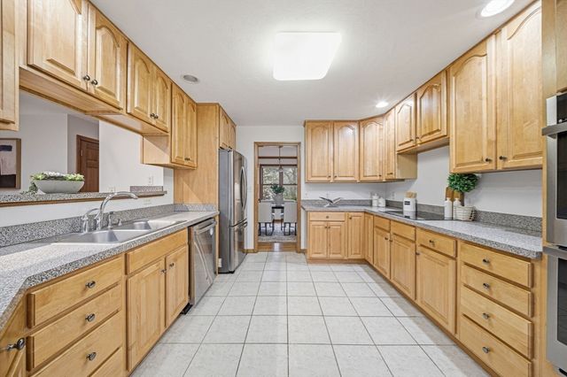 11 Little Tree Rd, Medway, MA 02053