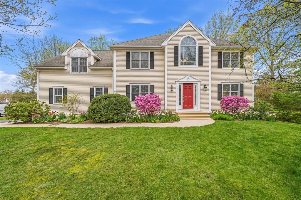 11 Little Tree Rd, Medway, MA 02053