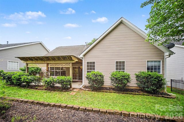 1116 Millbank Drive, Matthews, NC 28104