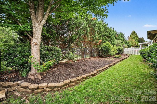 1116 Millbank Drive, Matthews, NC 28104