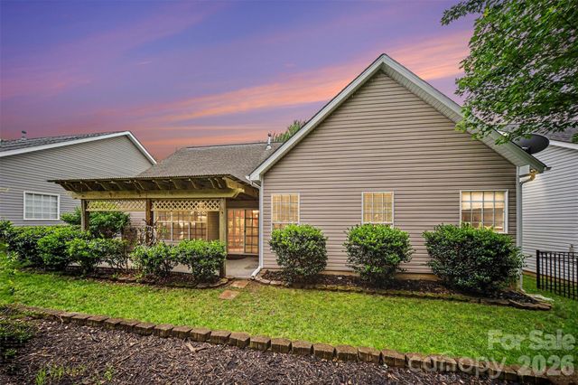 1116 Millbank Drive, Matthews, NC 28104