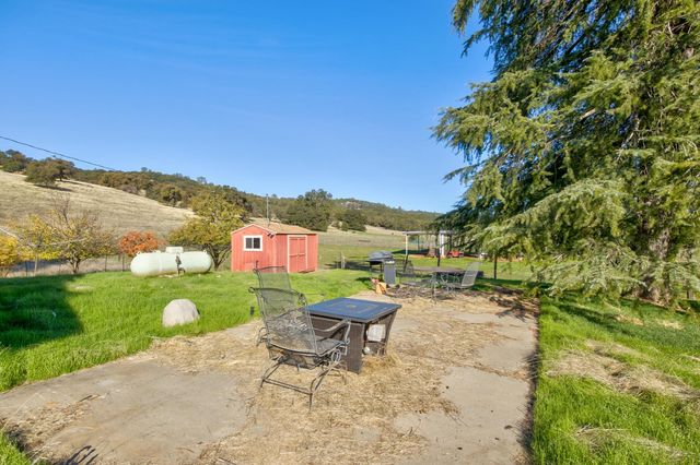 5700 Semor Dr, Shingle Springs, CA 95682