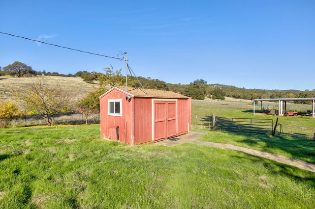 5700 Semor Dr, Shingle Springs, CA 95682