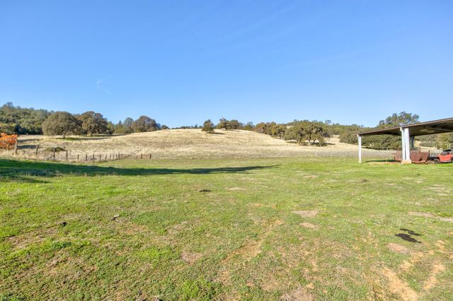 5700 Semor Dr, Shingle Springs, CA 95682