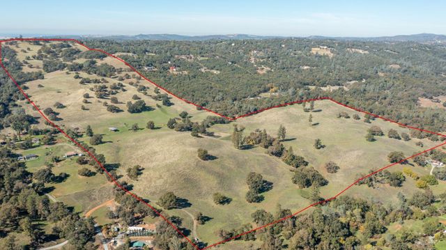 5700 Semor Dr, Shingle Springs, CA 95682