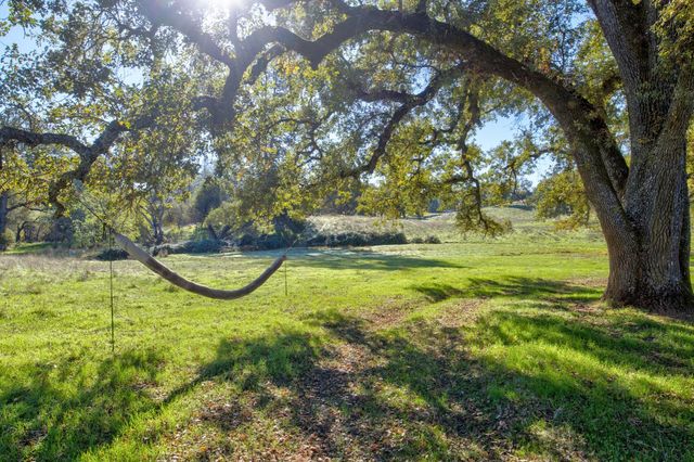 5700 Semor Dr, Shingle Springs, CA 95682