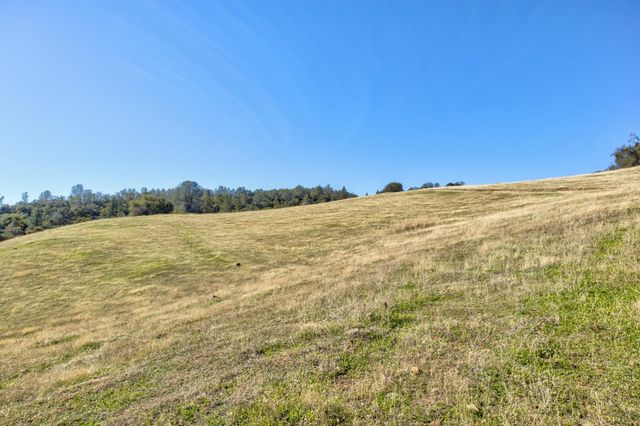 5700 Semor Dr, Shingle Springs, CA 95682