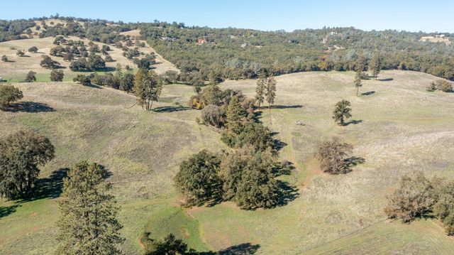 5700 Semor Dr, Shingle Springs, CA 95682