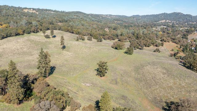 5700 Semor Dr, Shingle Springs, CA 95682