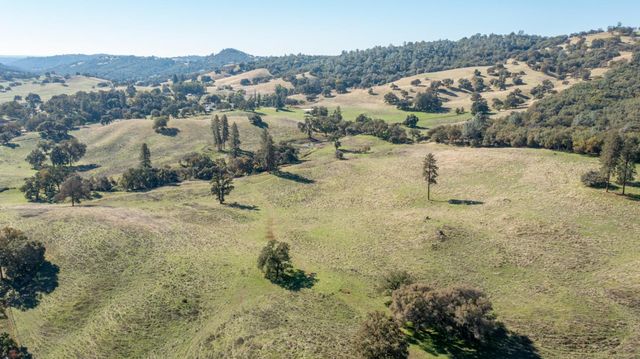 5700 Semor Dr, Shingle Springs, CA 95682