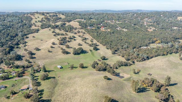 5700 Semor Dr, Shingle Springs, CA 95682