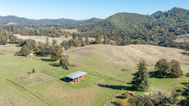 5700 Semor Dr, Shingle Springs, CA 95682