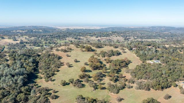 5700 Semor Dr, Shingle Springs, CA 95682