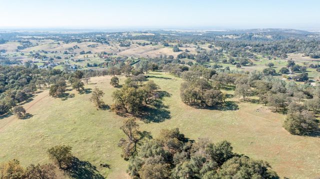 5700 Semor Dr, Shingle Springs, CA 95682