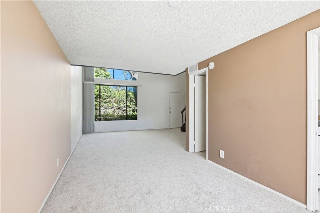 Image 10 of property listing at 16715 Vanowen, Van Nuys, CA 91406