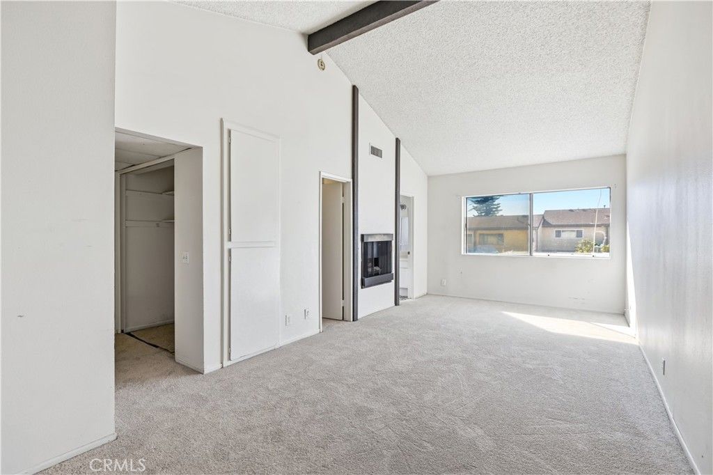 Image 16 of property listing at 16715 Vanowen, Van Nuys, CA 91406