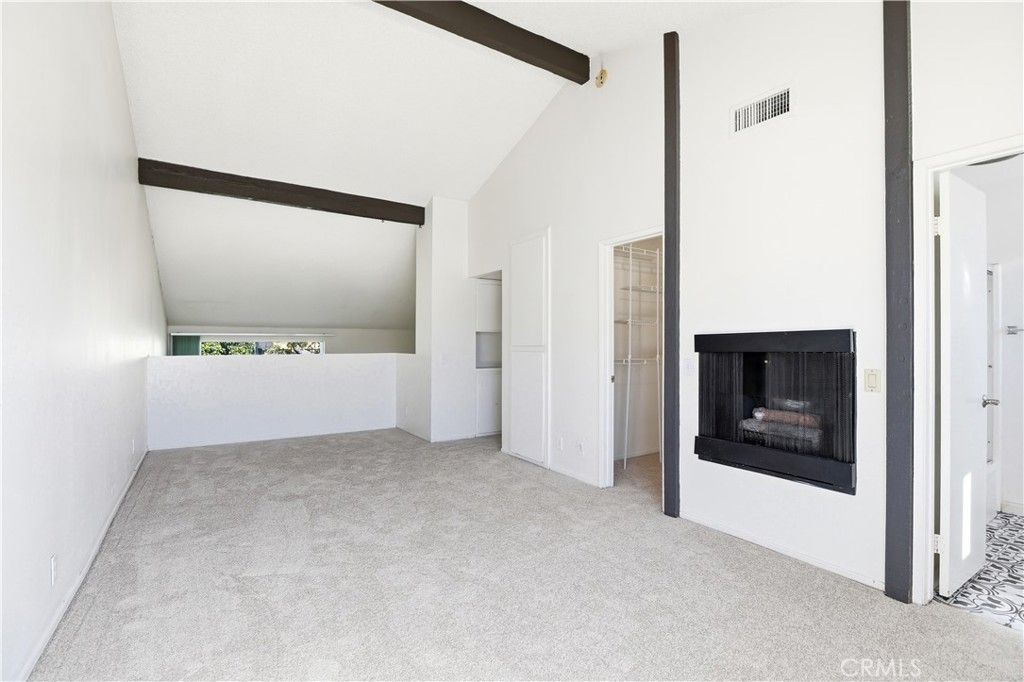 Image 17 of property listing at 16715 Vanowen, Van Nuys, CA 91406