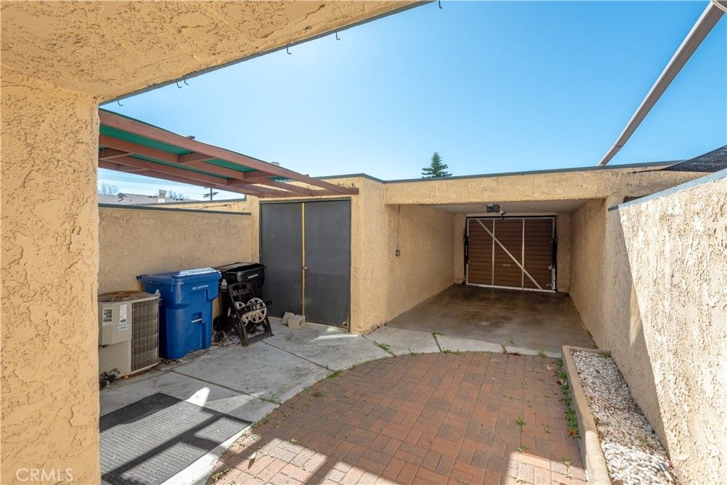 Image 22 of property listing at 16715 Vanowen, Van Nuys, CA 91406