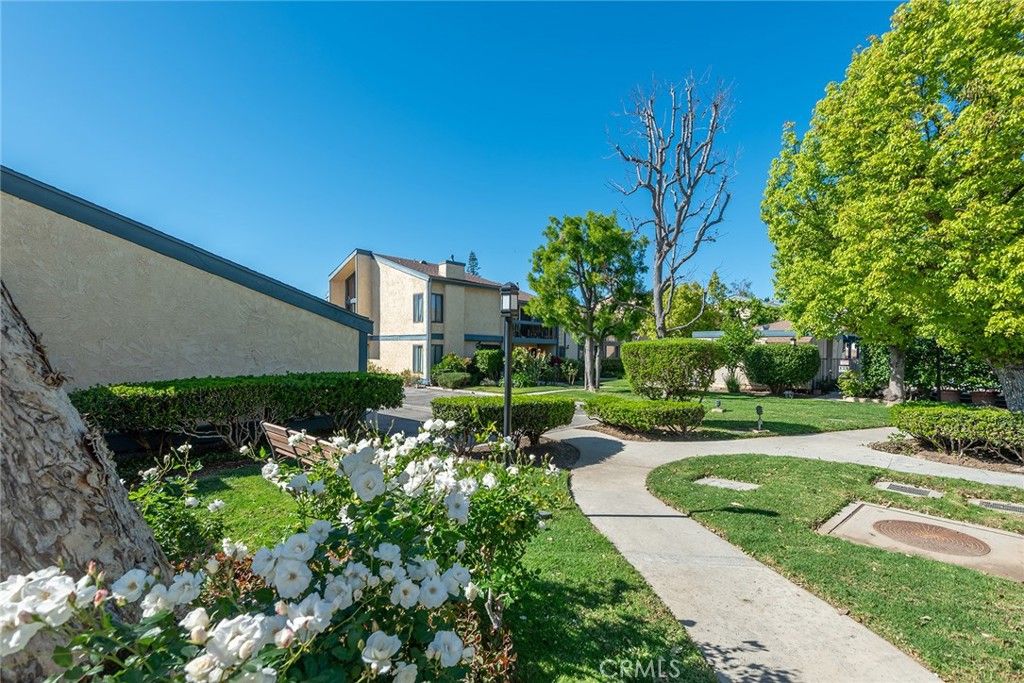 Image 3 of property listing at 16715 Vanowen, Van Nuys, CA 91406