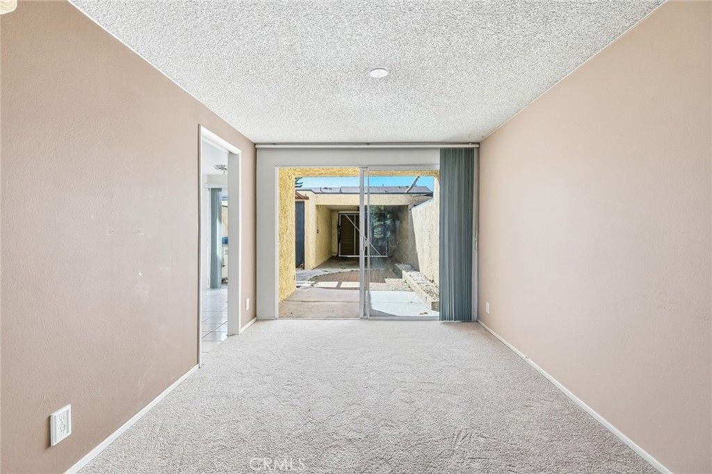 Image 8 of property listing at 16715 Vanowen, Van Nuys, CA 91406