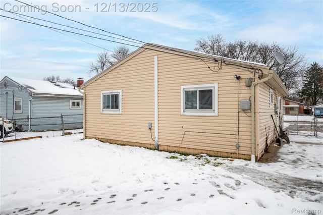 6144 Princess Street, Taylor, MI 48180