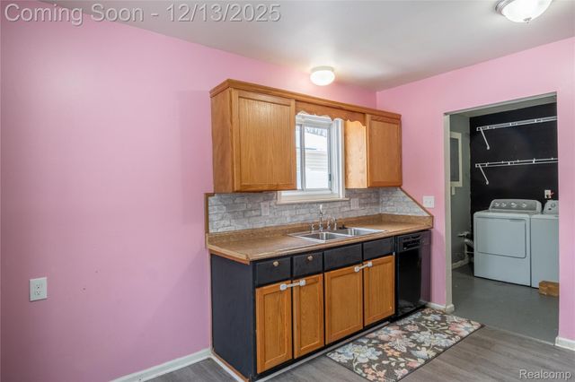 6144 Princess Street, Taylor, MI 48180