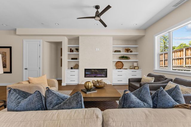 7815 Olive St, Fair Oaks, CA 95628