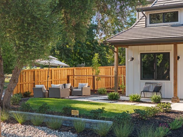 7815 Olive St, Fair Oaks, CA 95628