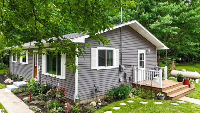 5190 S Vandecar Road, Mt Pleasant, MI 48858